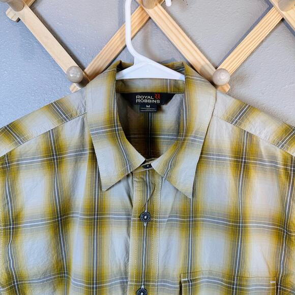 Royal Robbins Yellow Plaid Short Sleeves Button Up Shirt Men's Medium Everyday - Picture 4 of 7